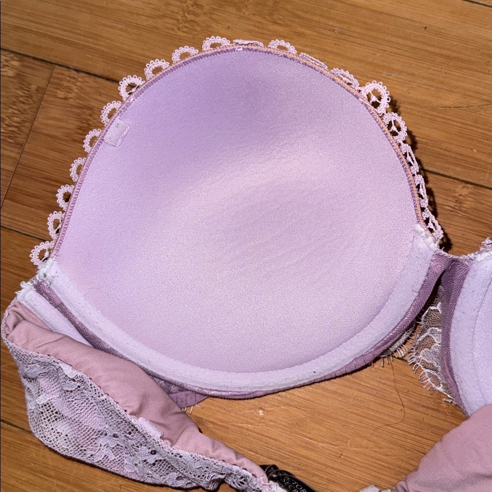 Victoria's Secret Lace Strapless Bra in Lavender - Picture 4 of 4